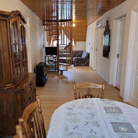 Appartement Henrietta Apartmanhaz à Zalakaros Extérieur photo