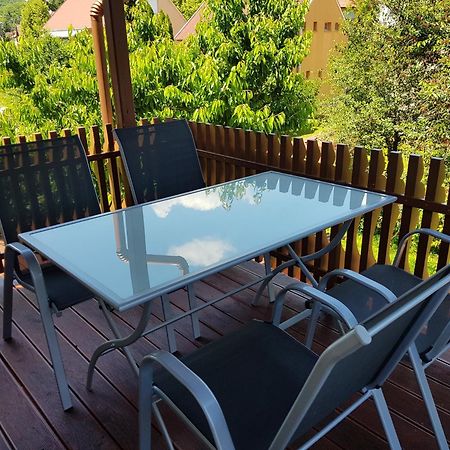 Appartement Henrietta Apartmanhaz à Zalakaros Extérieur photo