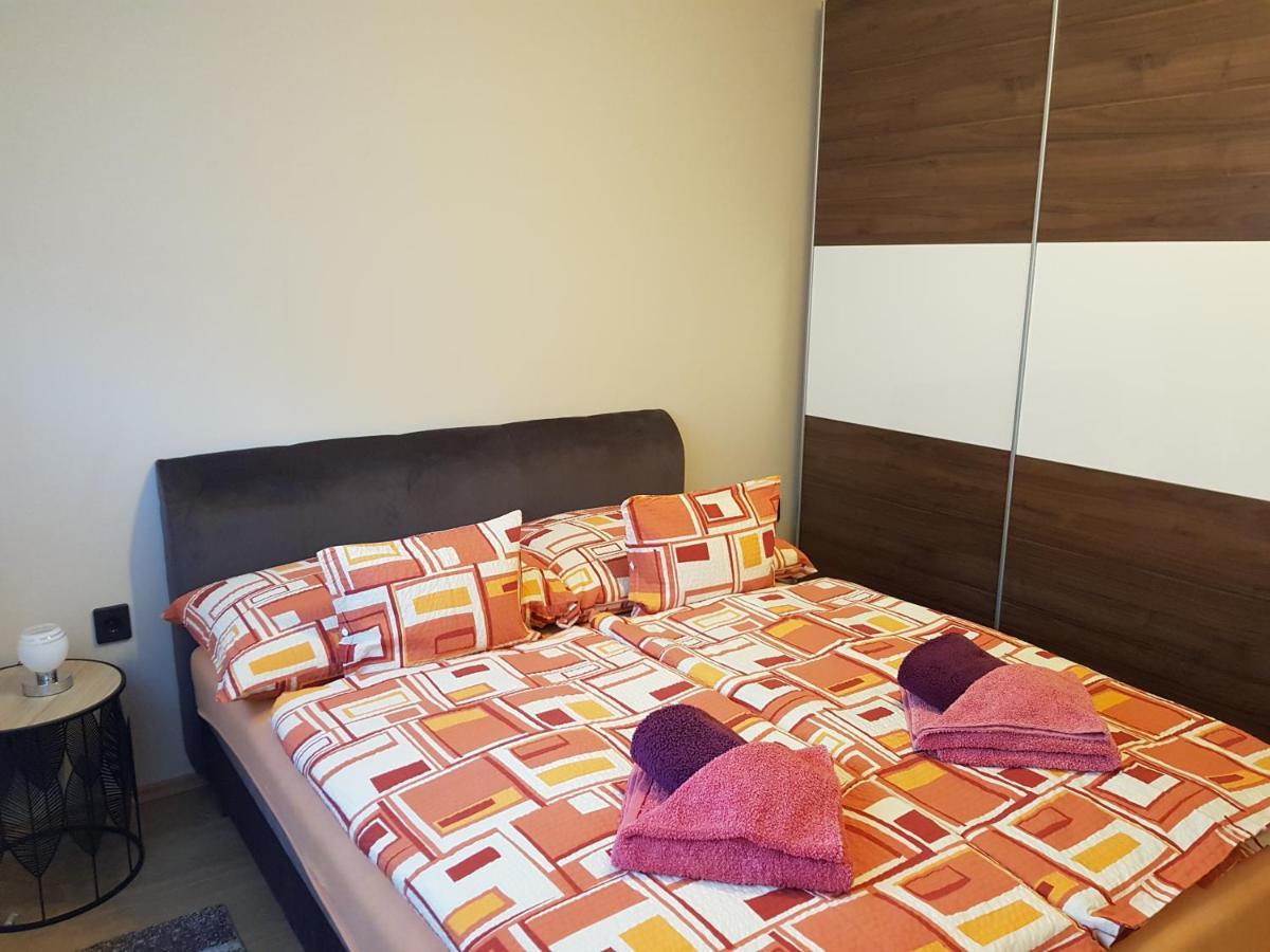 Appartement Henrietta Apartmanhaz à Zalakaros Extérieur photo